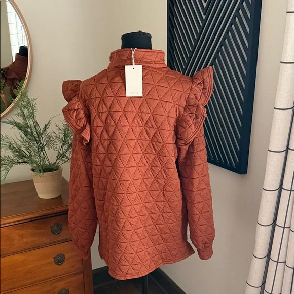 Lovelo Quilted Carmel brown Pullover with Ruffle Sleeves medium - Picture 4 of 11